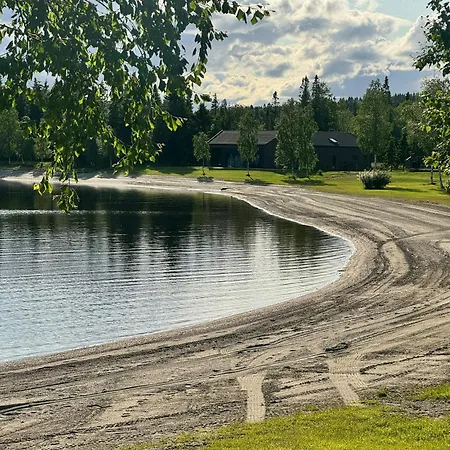 度假居 Modern By The In Kvelia *